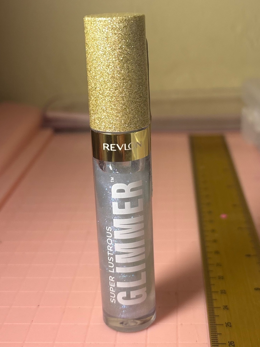 Revlon Super Lustrous Glimmer Highlighter Gloss — Gold Cap, Silver Sheen